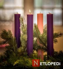 لماذا تُشعل شموع Advent؟ إكليل Advent ومعنى الشموع الأربع وأصل العادة